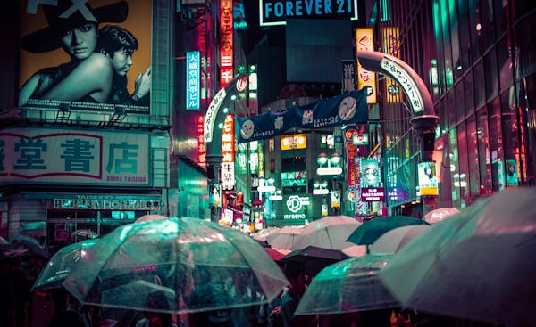 西門町店王換人當!刷新首季租金紀錄:解析西門商圈的店面經濟熱潮與投資潛力